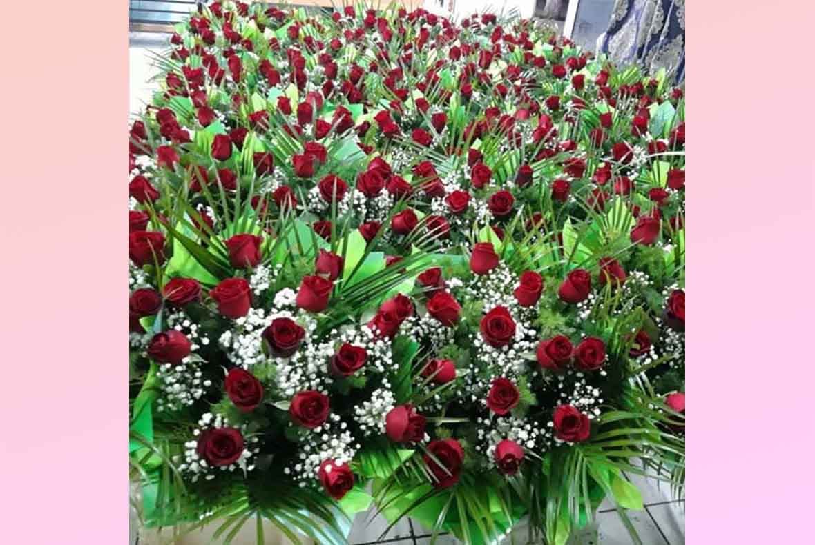 arrangement of bouquets